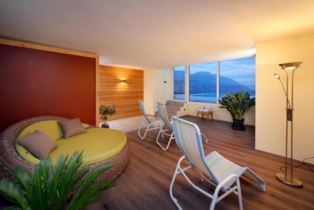 Appartement-Hotel Beatenhof Tirolo Luaran gambar