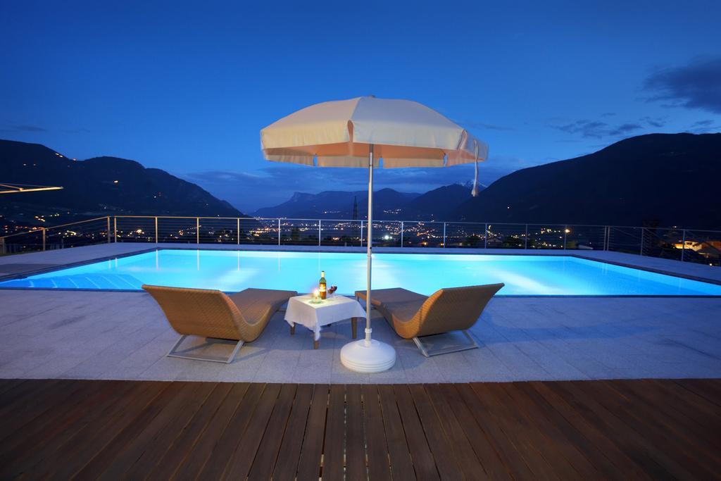 Appartement-Hotel Beatenhof Tirolo Luaran gambar