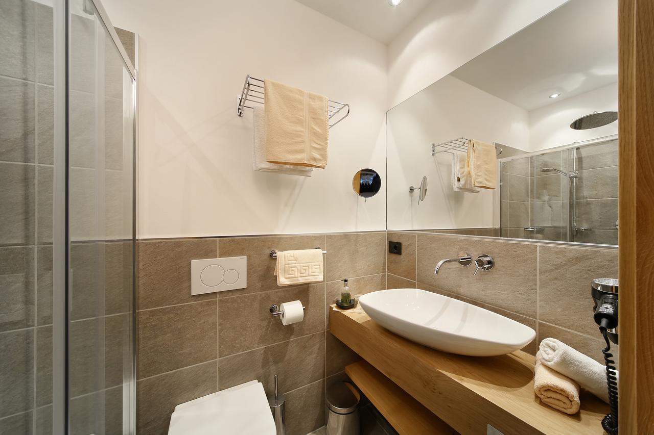 Appartement-Hotel Beatenhof Tirolo Luaran gambar